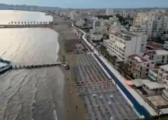 Apartment Calm Blue Sea